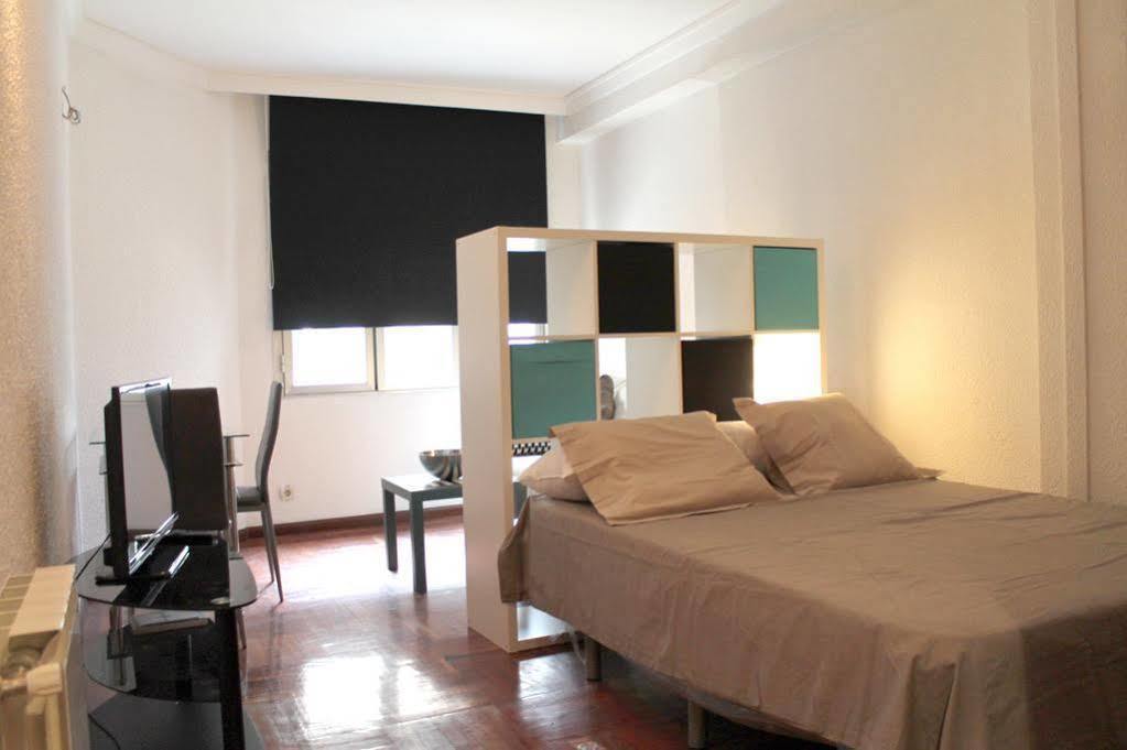 Apartamentos Rialto マドリード エクステリア 写真