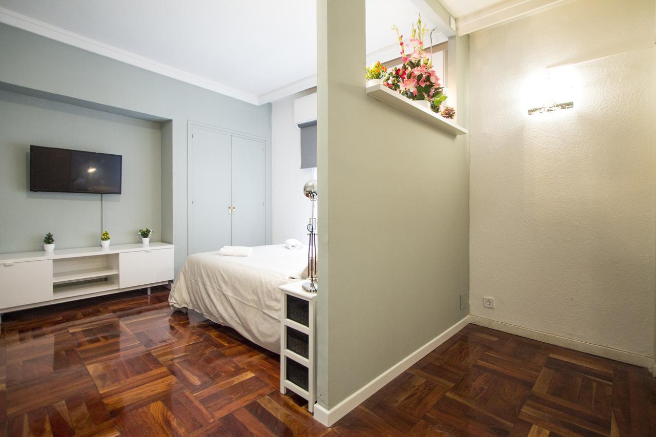 Apartamentos Rialto マドリード エクステリア 写真