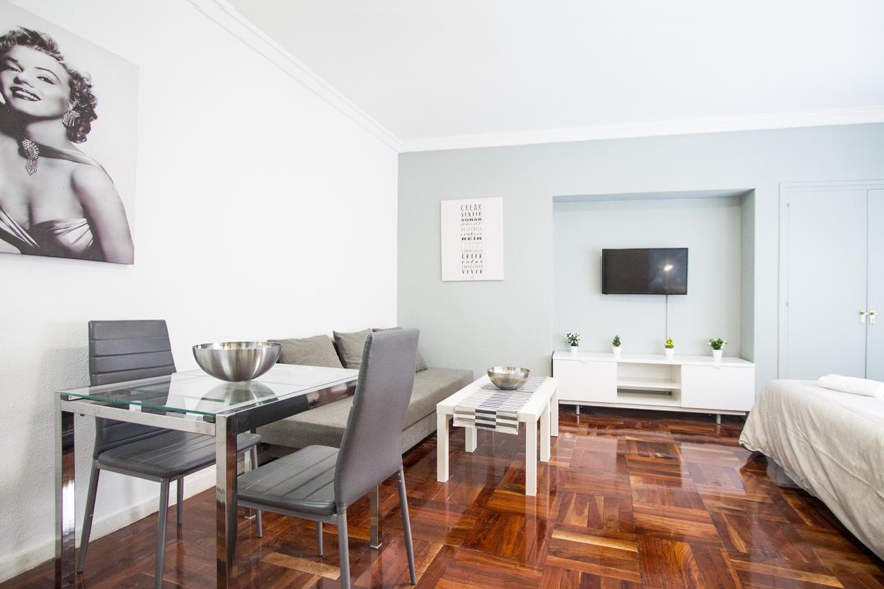 Apartamentos Rialto マドリード エクステリア 写真